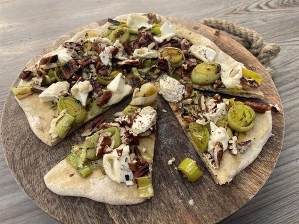 Amy's Leek and Pecan Flatbread with Yr Afr